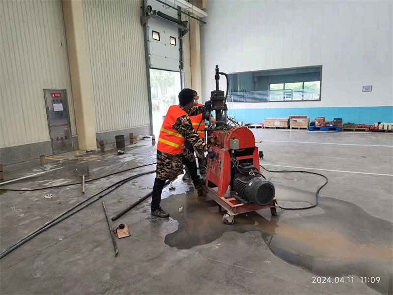 昭平厂房地面下沉塌陷注浆加固施工